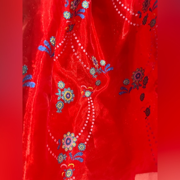 Elena of Avalor singing and light up dress - Picture 6 of 11